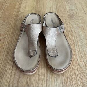 Naked Feet Hadidd Gold Leather Sandals Women’s Size 9